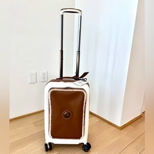 NWT Limited Edition Delsey Paris Chatelet 2.0 Air Brown and White Carry On